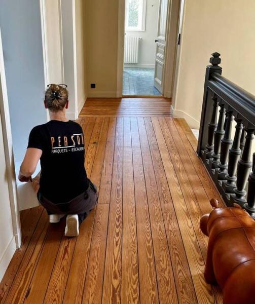 PERSON -Entretien de parquet à Plouër-Sur-Rance